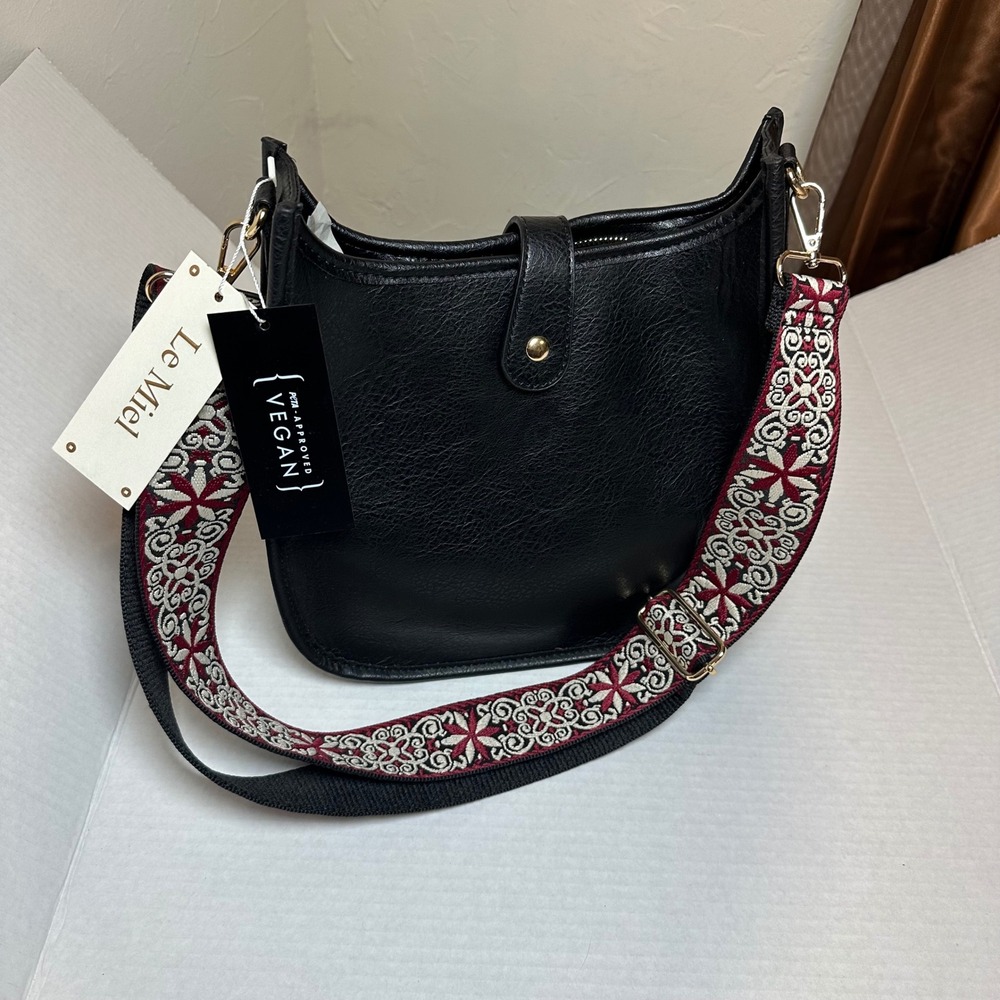 Le Miel Black Vegan Leather Crossbody Messenger Bag Embroidered Guitar Strap NEW - Picture 2 of 15